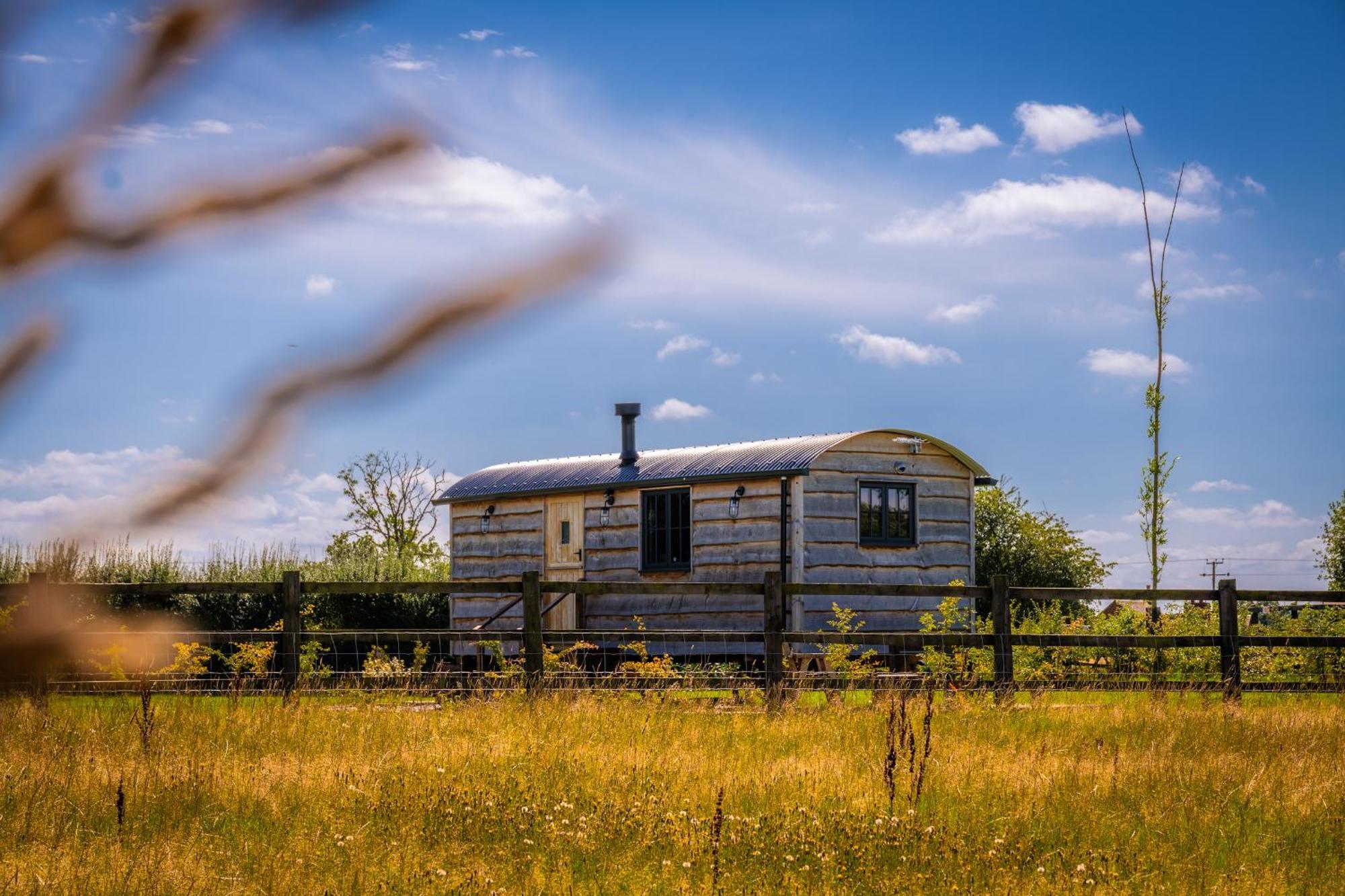 Monkwood Shepherds Hut - Ockeridge Rural Retreats Worcester Eksteriør billede